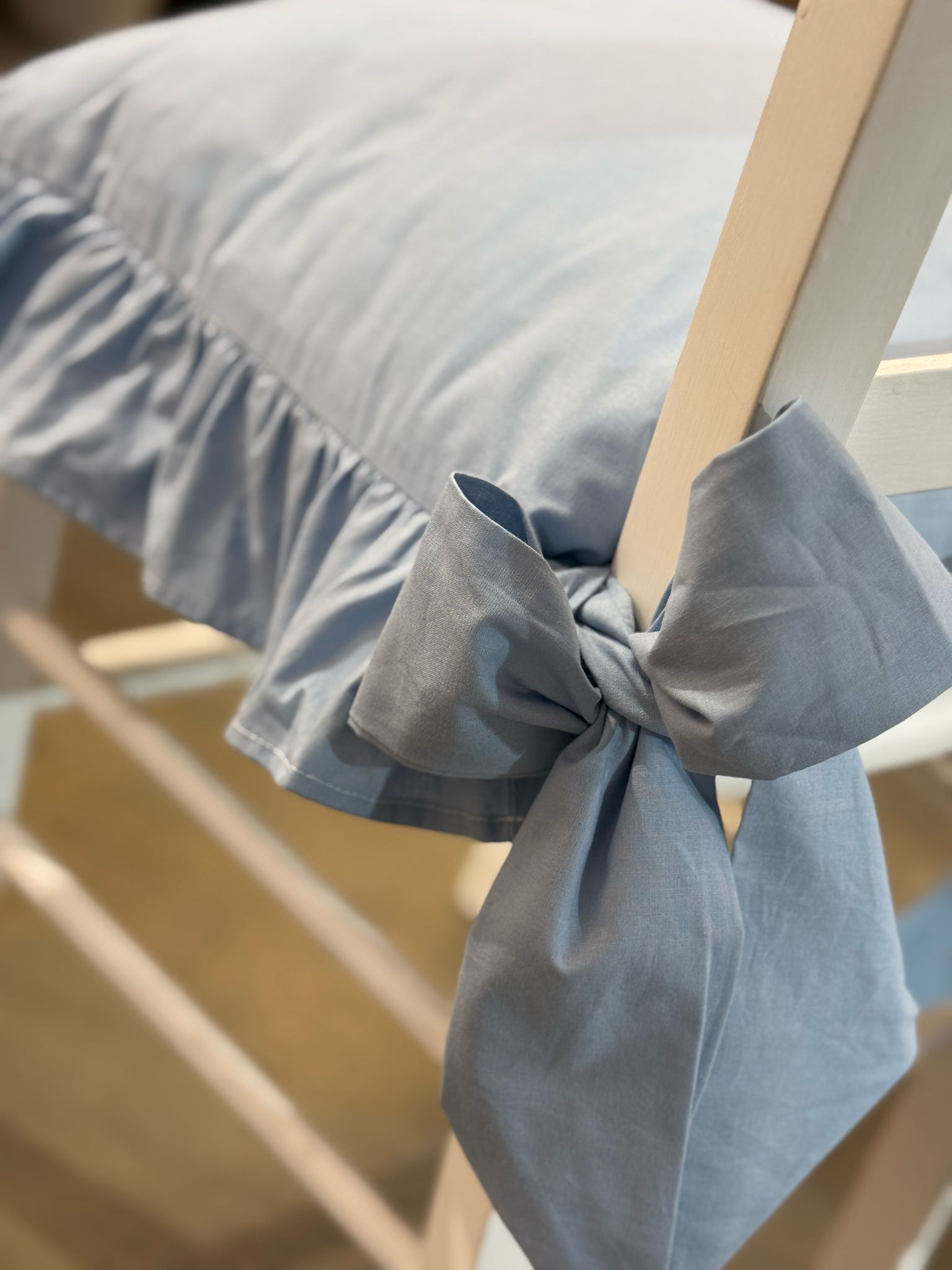 Cuscino da sedia sartoriale celeste in cotone 1 balza - 45x45 cm - Fiorentino Home